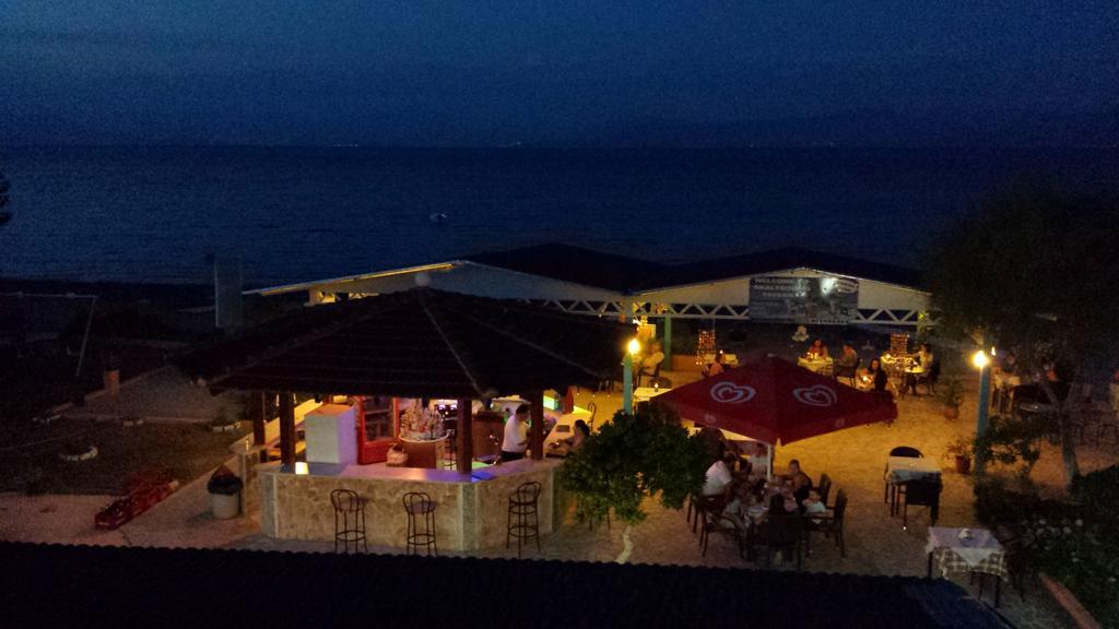 Nikolas Club Kávos Exteriér fotografie