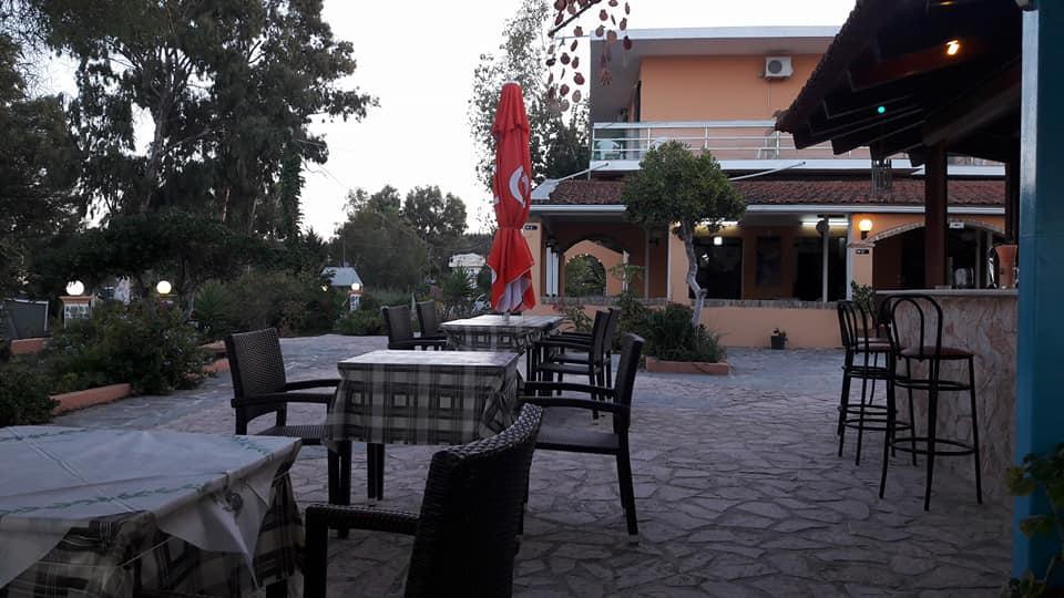 Nikolas Club Kávos Exteriér fotografie