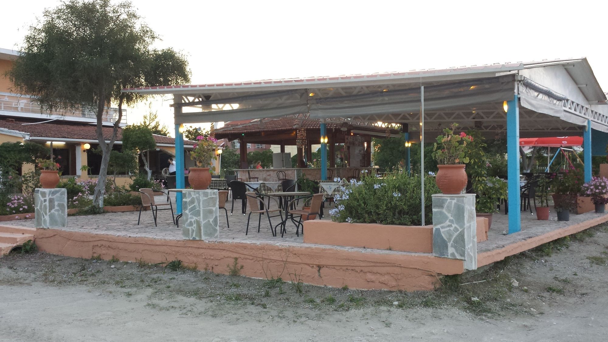 Nikolas Club Kávos Exteriér fotografie