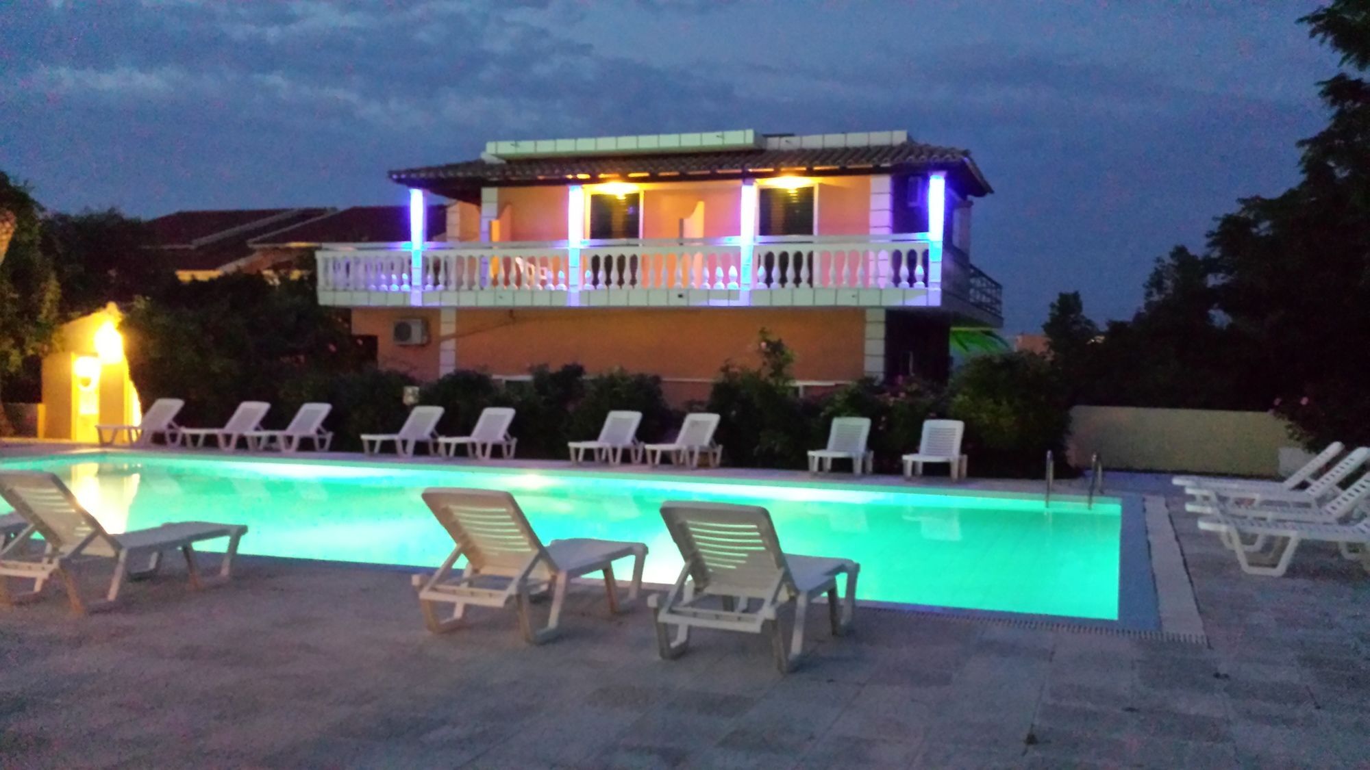 Nikolas Club Kávos Exteriér fotografie